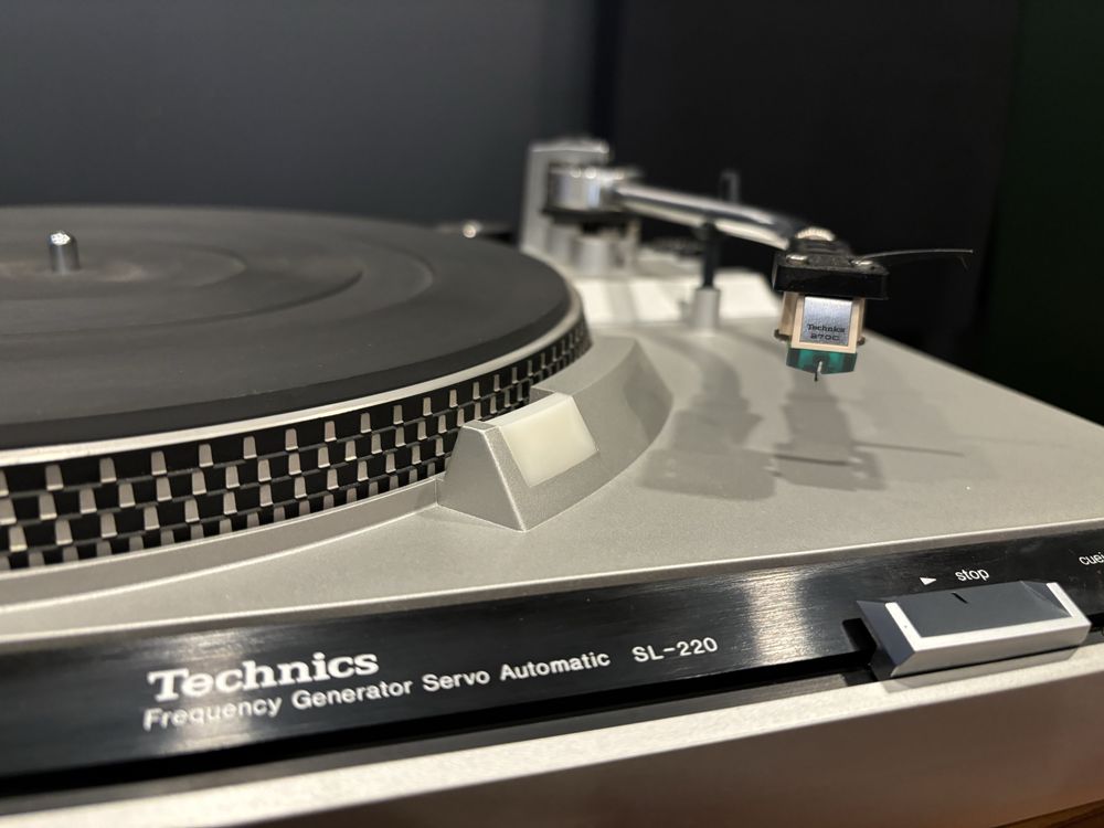 Gramofon - Technics SL-220 - półautomat