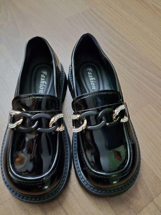 Туфлі для дівчинки