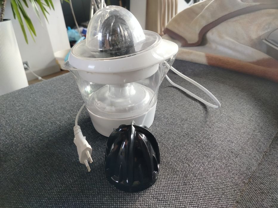 Wyciskarka do cytrusów owoców Ricco