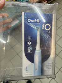 Електрична зубна щітка ORAL-B BRAUN iO 3 Black