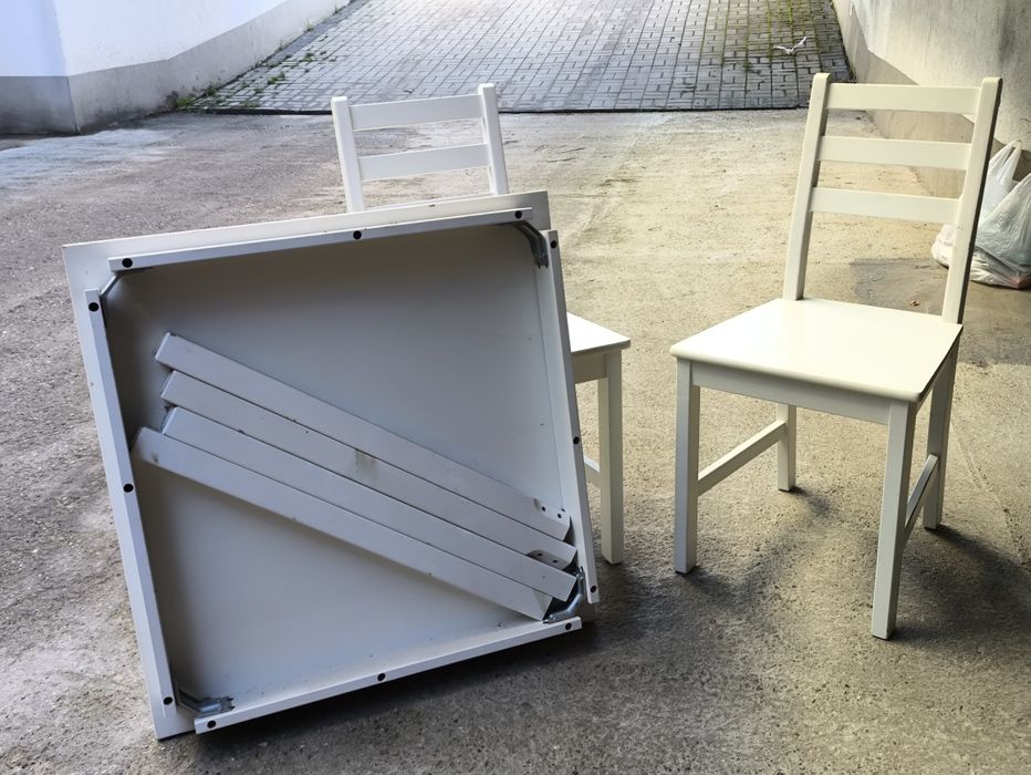 Krzesła i stół IKEA