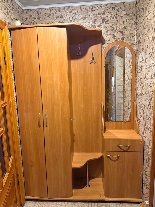 Шафа в передпокій