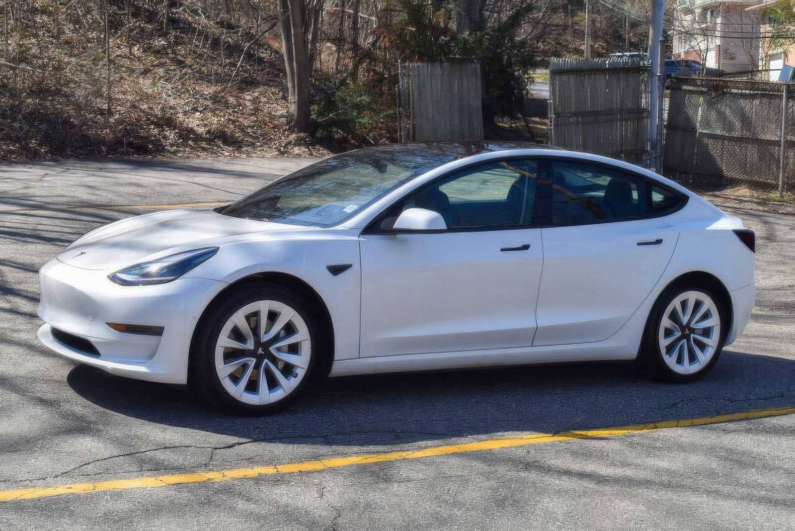 2021 Tesla Model 3 Standard Range Plus