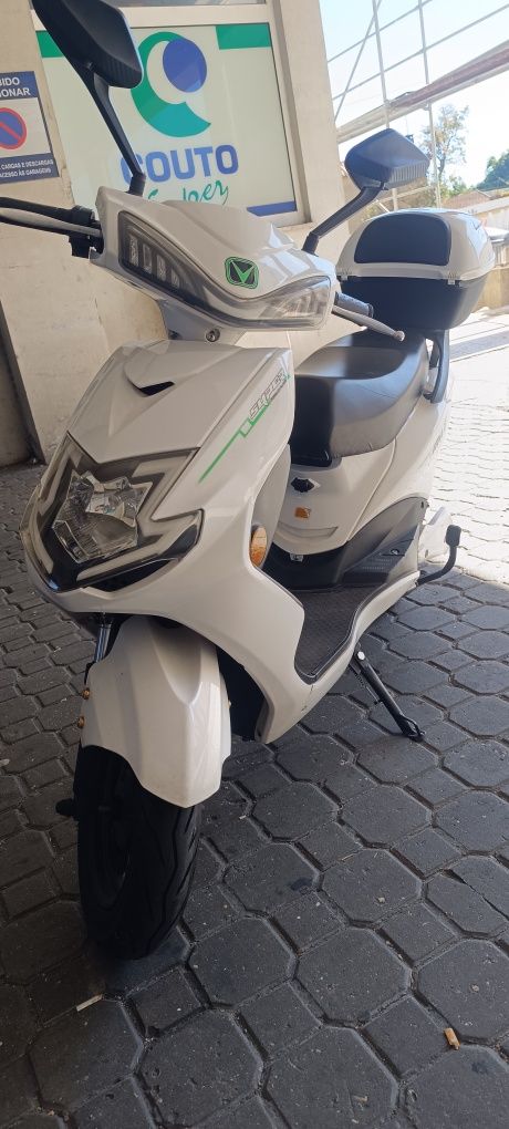 Mota Scooter Elétrica Seminova - Milg