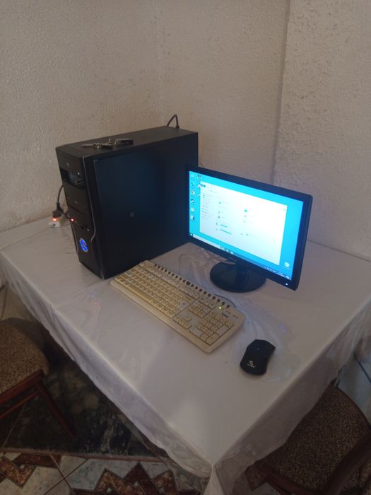 Настільки комп'ютер (пк в зборі)