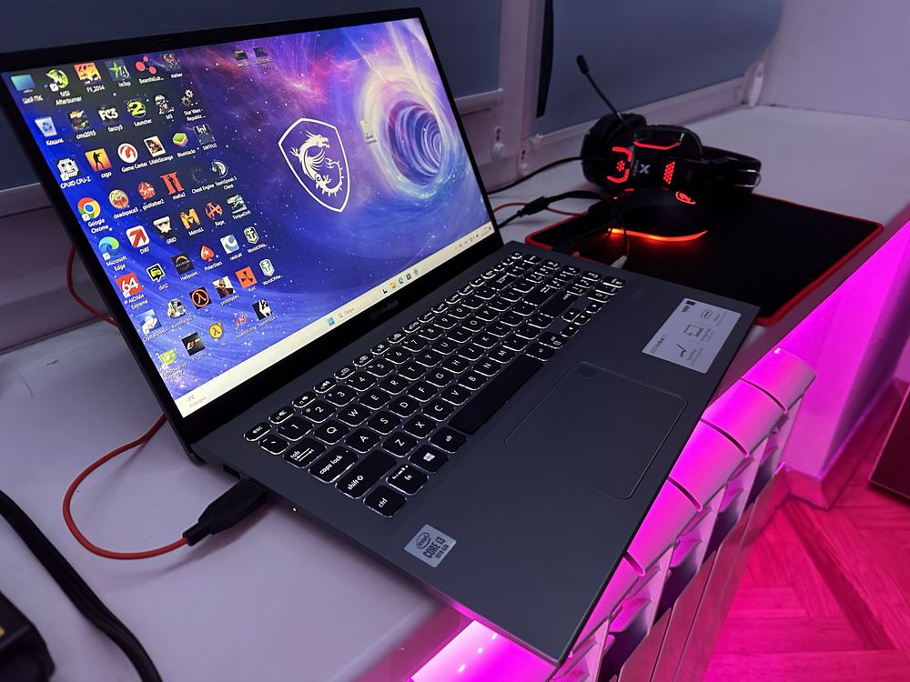 Игровой ноутбук Asus + игровые девайсы