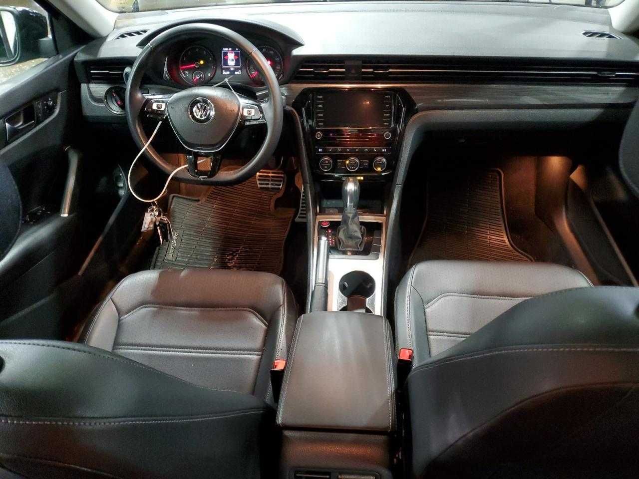 2020 volkswagen passat R-LINE
