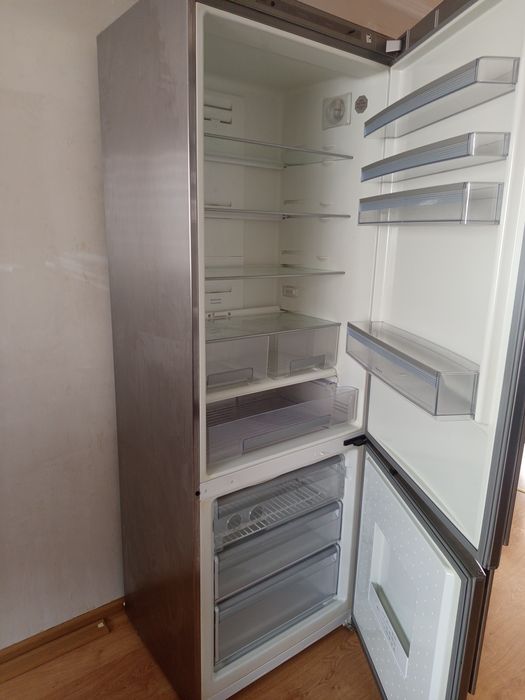 Холодильник NEFF 70