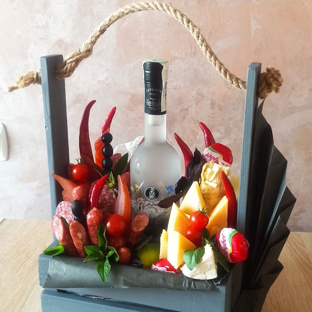 Подарочная корзина. Подарочный набор. Фруктовая корзина. Вкусный букет