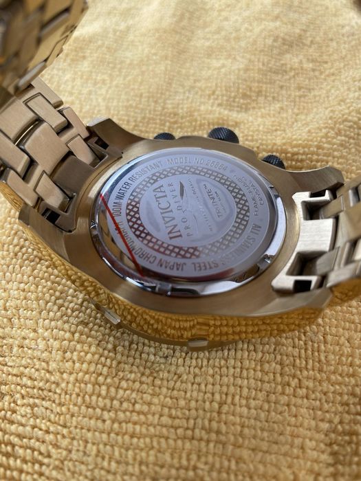 Чоловічий годинник Invicta 25854
