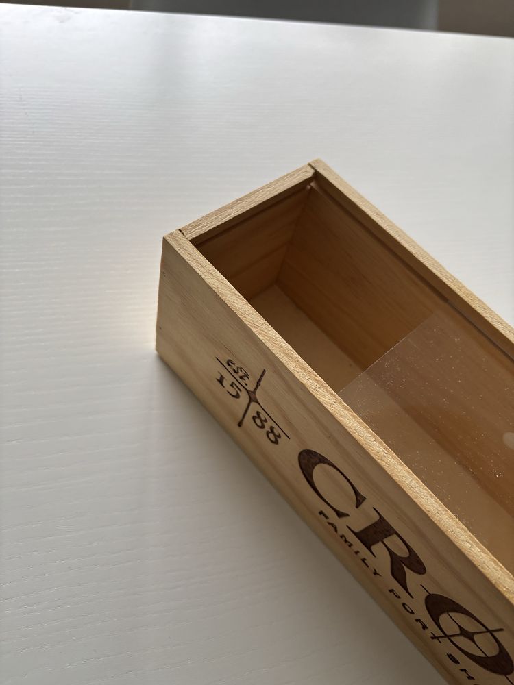 Caixa de madeira de vinho