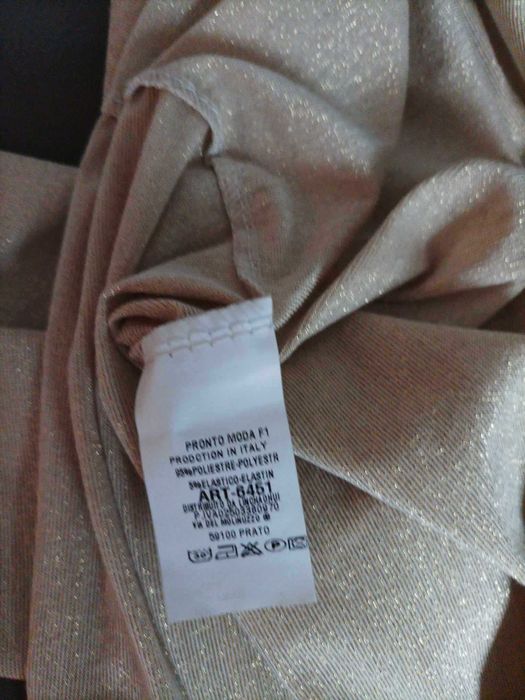 Bluzka damska beżowa ze złota nitką.