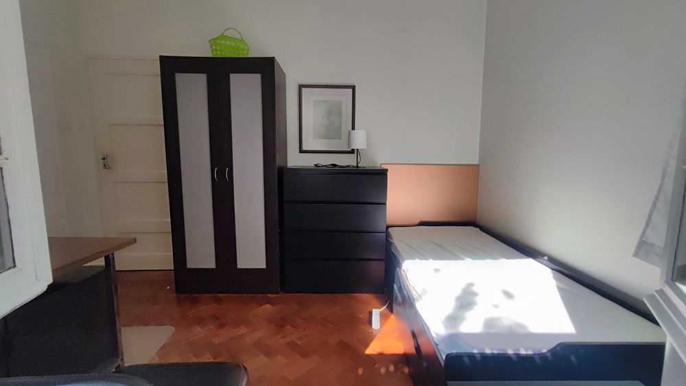 Quarto individual, exclusivo, para estudante rapaz na Alameda