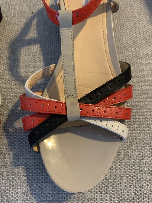 Sandálias . Marca Geox