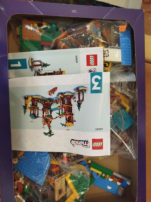 Lego 42631 Friends Будиночок на дереві у пригодницькому таборі
