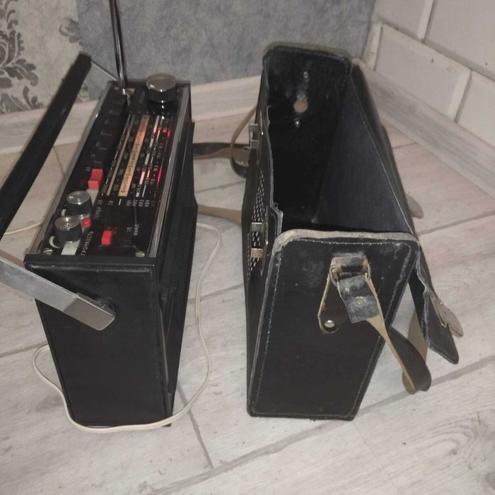 Радиоприемник МАЯК 2  / спецзаказ МО СССР для офицеров