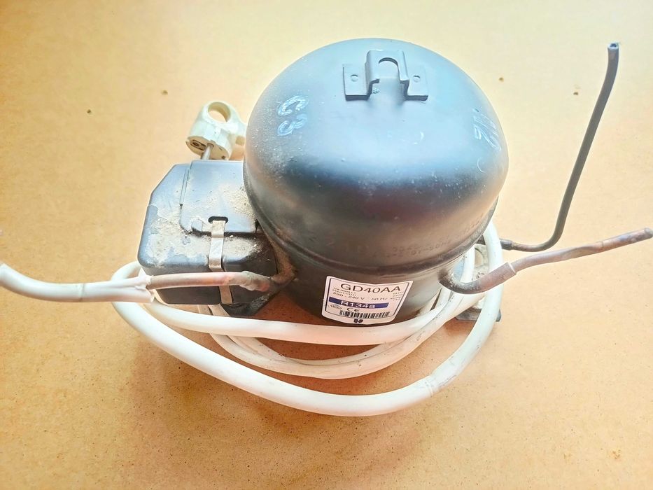 Sprężarka kompresor z lodówki