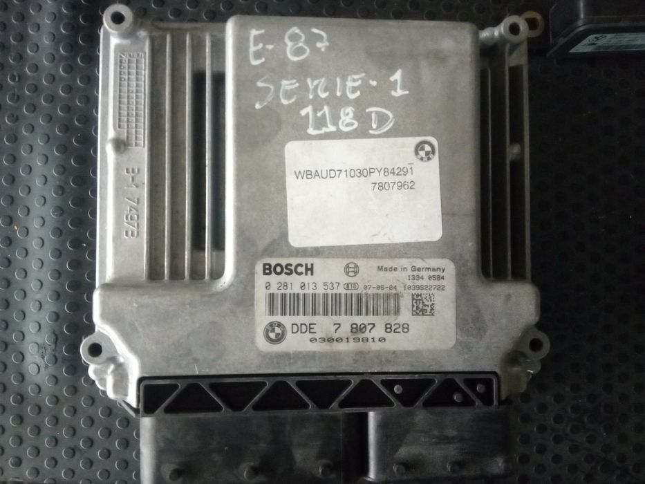 Centralina motor / ECU BMW 1 (E87)