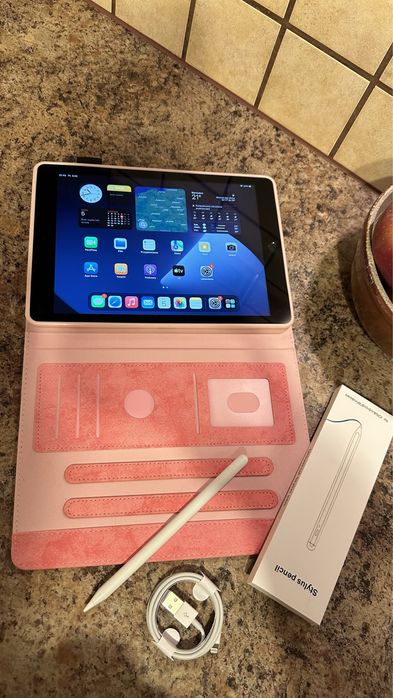 Tablet iPad Apple Retina 10” + nowe etui - PROCREATE
