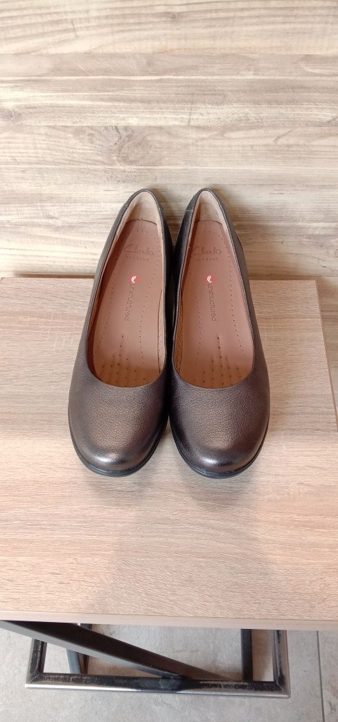 Оригінальні жіночі туфлі Clarks