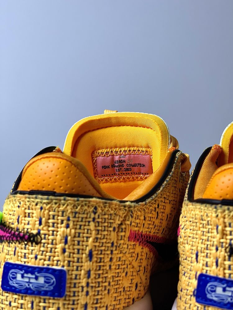 Кросівки Nike Lebron XX Yellow