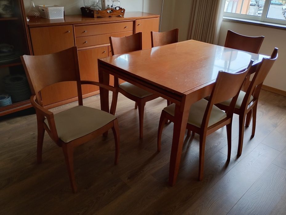 Mobília completa de sala de jantar