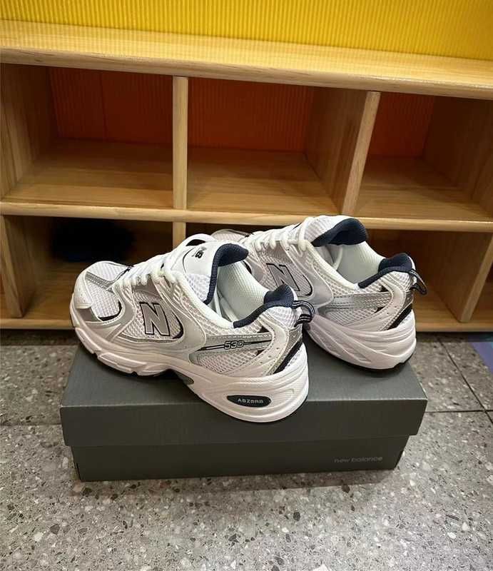 Przyjaźń Buty damskie New Balance530 WhiteSrebrnyNB530 Roz.39.5