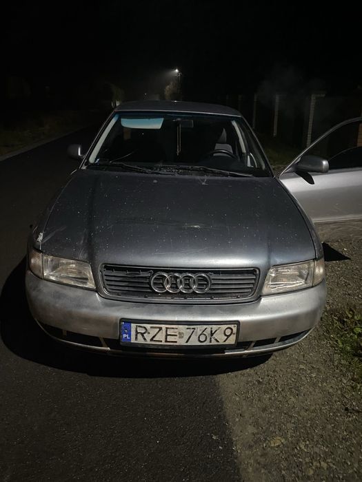 Авді а4 1.6 бензин