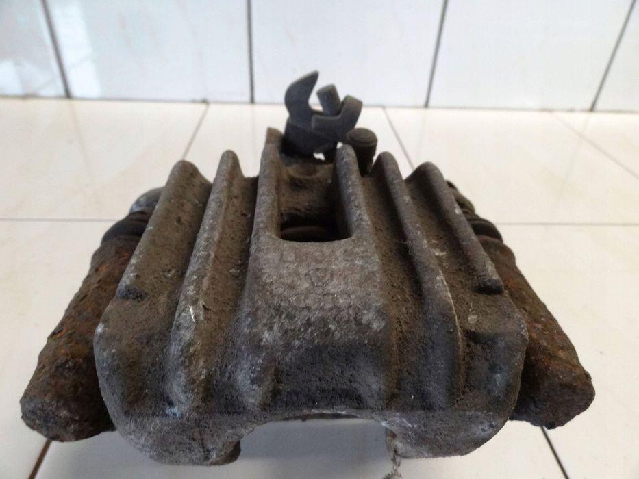 Audi A4 S4 B5 8D 1999 Lift Sedan 1.8 B Zacisk Hamulcowy Prawy tył…