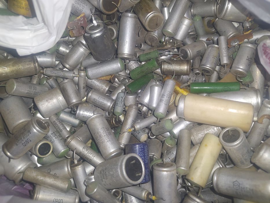 Радіодеталі з розбору