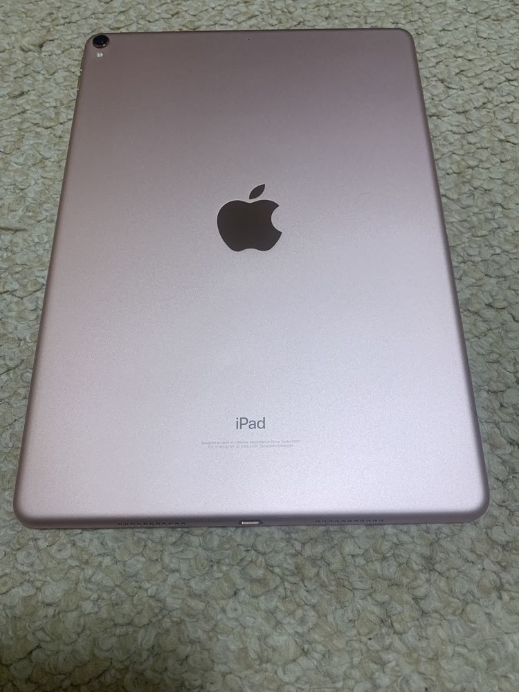 iPad Pro Gold (10,5-дюймовый)