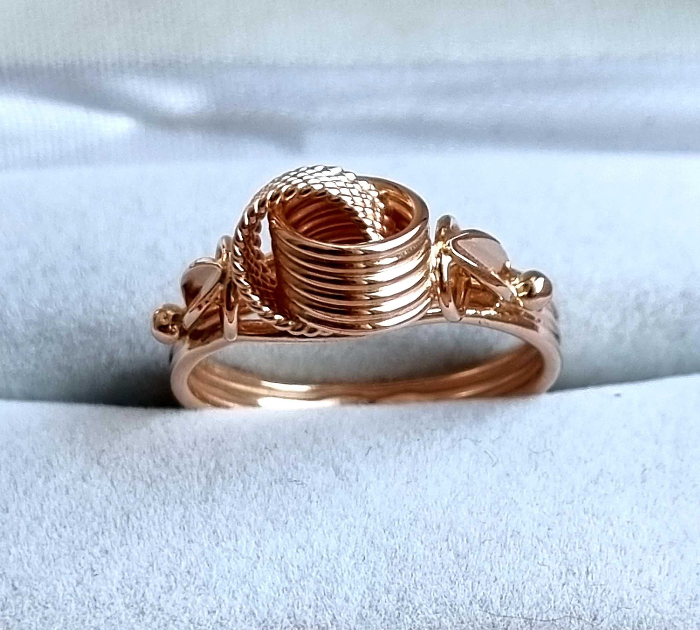 Золотое кольцо, перстень, узелок, времён СССР. 583 проба.