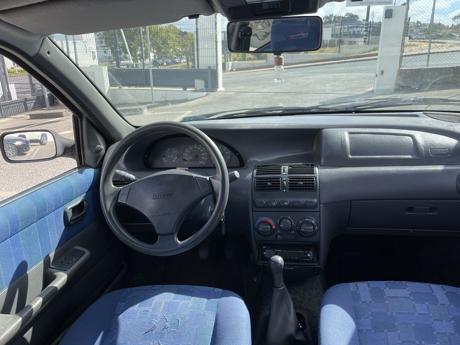 Fiat Punto impecável