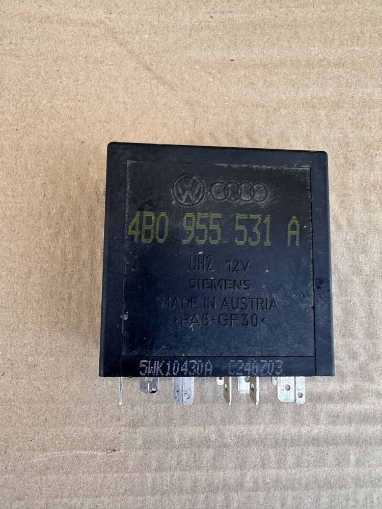 Реле 377 керування двірниками VW Audi Skoda Siemens 4B0 955 531 A
