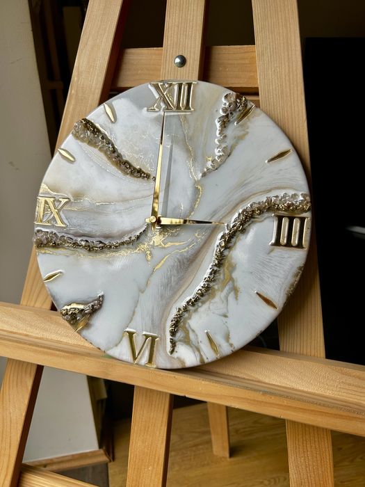 Zegar z żywicy epoksydowej z kamieniami naturalnymi, cichy mechanizm