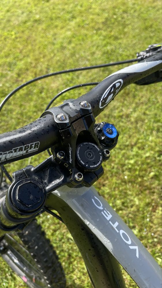 Rower Enduro DH Votec 2019 rockshox boxxer