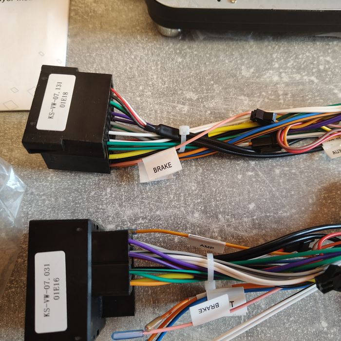 Radio car multimedia player  GPS , kamera  pamięć 1/32gb