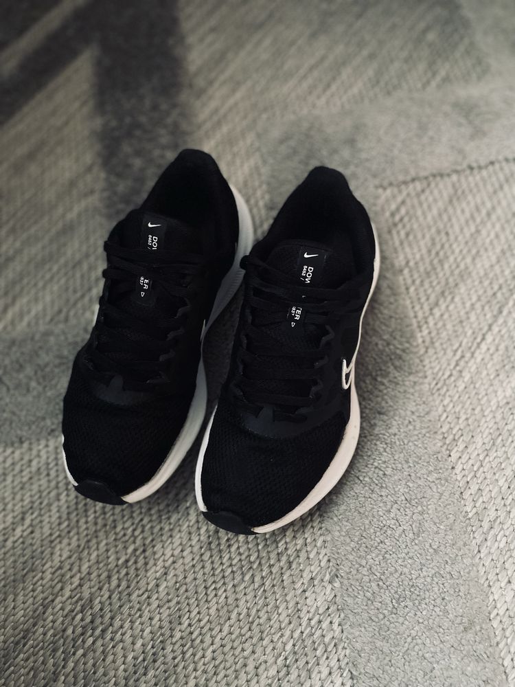 Кроссовки Nike / Кроссовки Nike Downshifter 38p