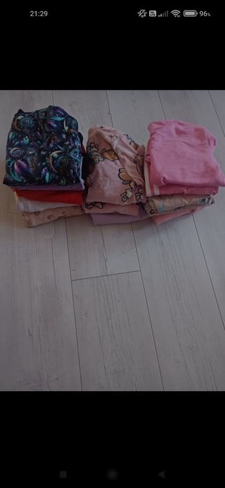 Sprzedam pakę ubrań od rozmiaru 104/116
