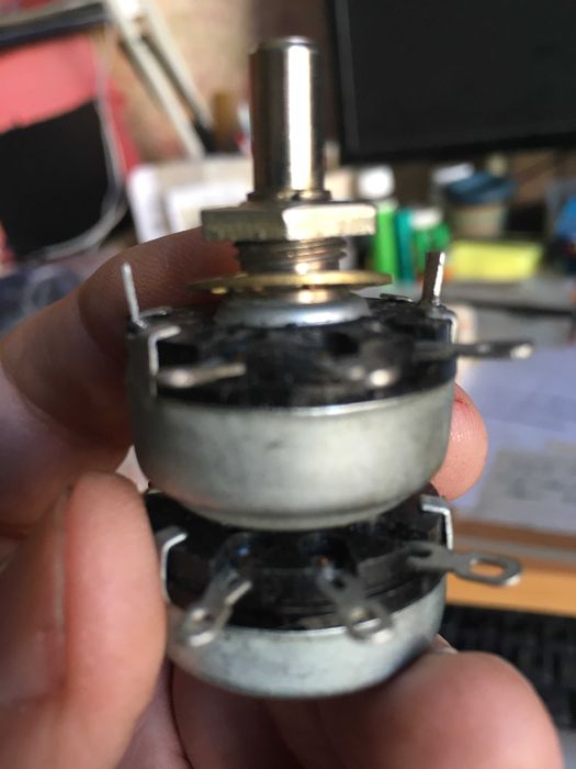 Продам УФ лампы новые и б.у. радиолампы  ГУ-19, и др. генераторные.