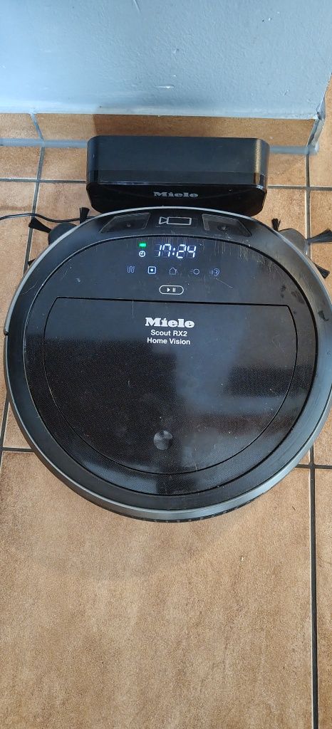 Odkurzacz robot MIELE SCOUT XR 2. Pilot