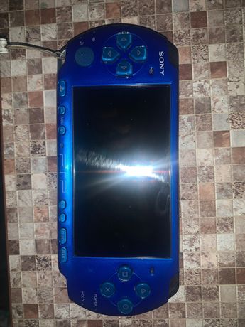 PSP 3006 с прошивкой неслетайкой