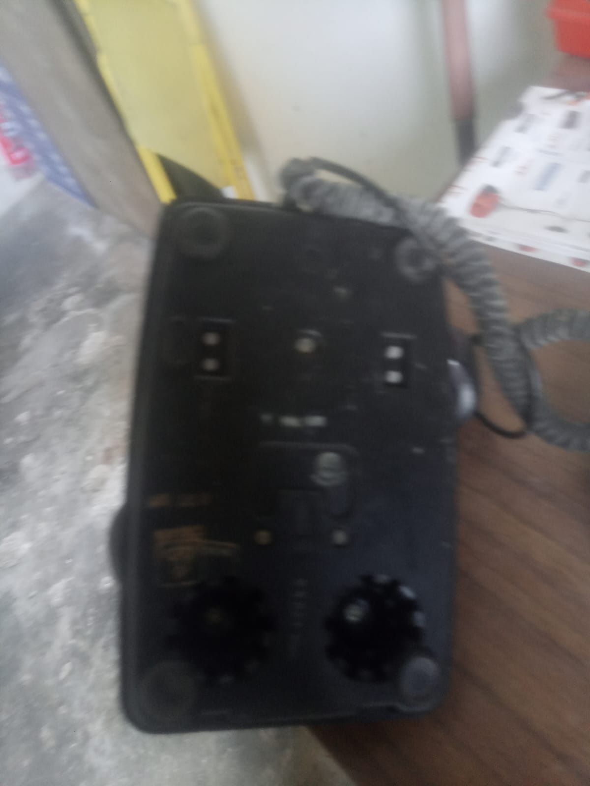 Telefone antigo em bom estado