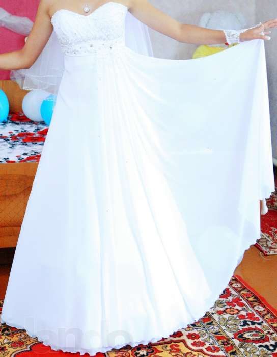 Продам свадебное платье недорого!