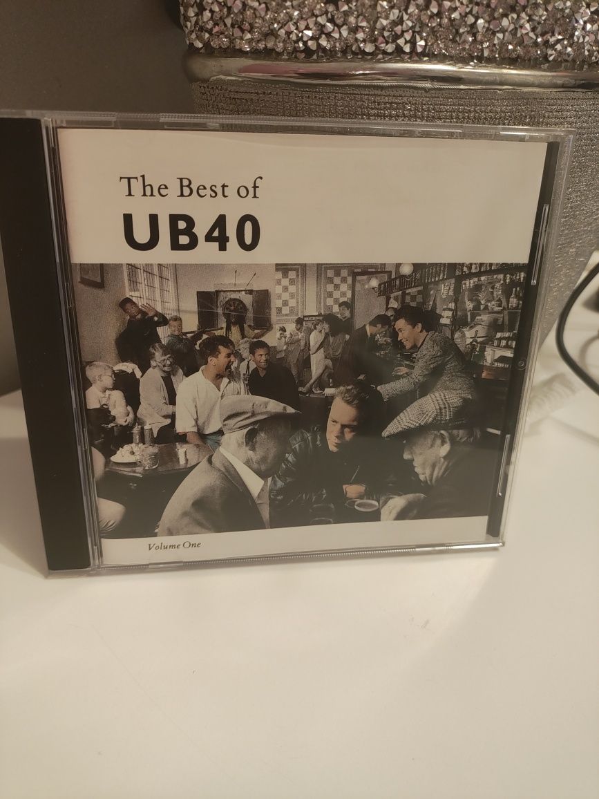 Płyta CD UB 40 stan nośnika idealny The best