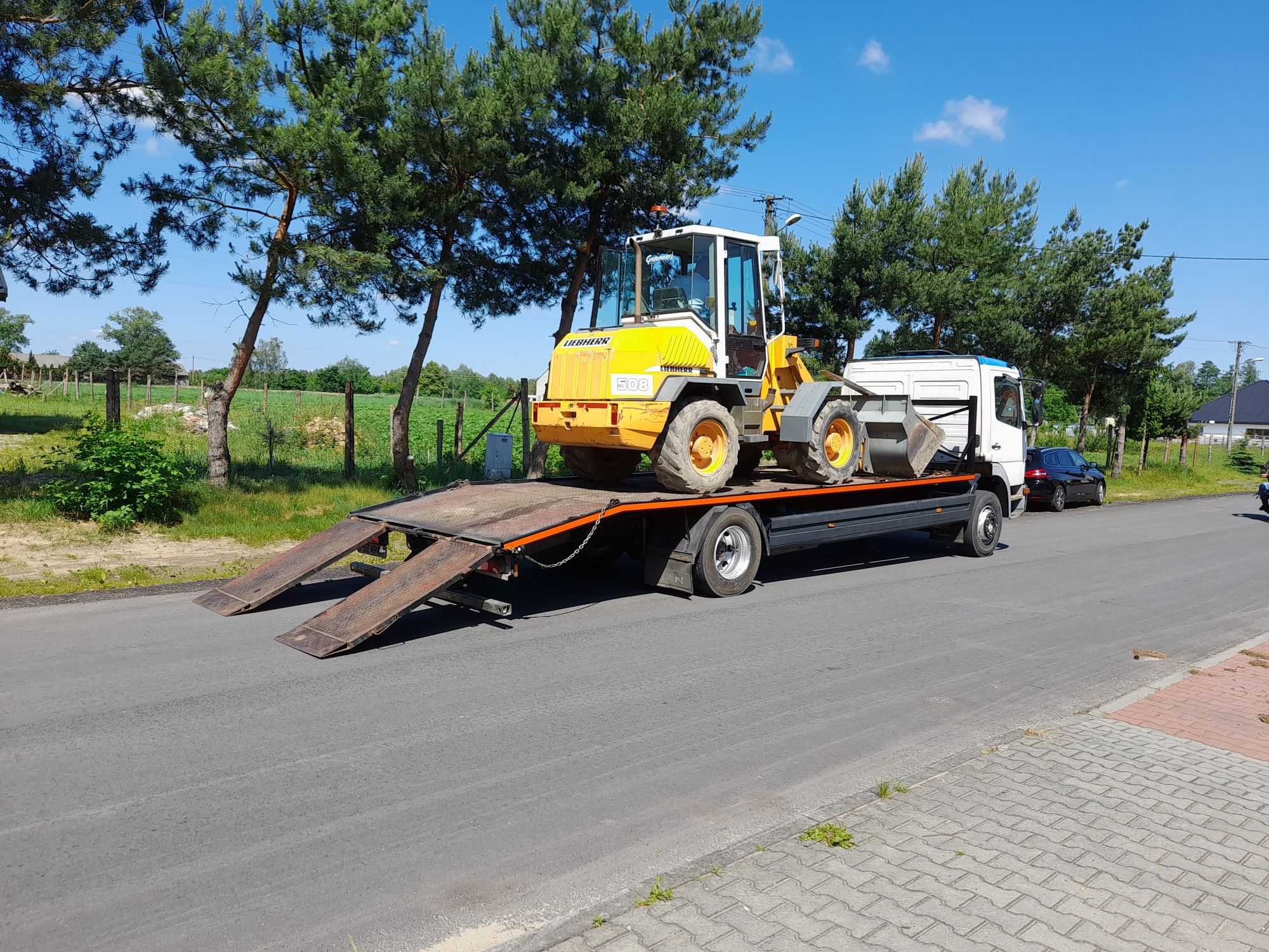 Pomoc drogowa transport 8,5t ciągników maszyn koparek autolaweta