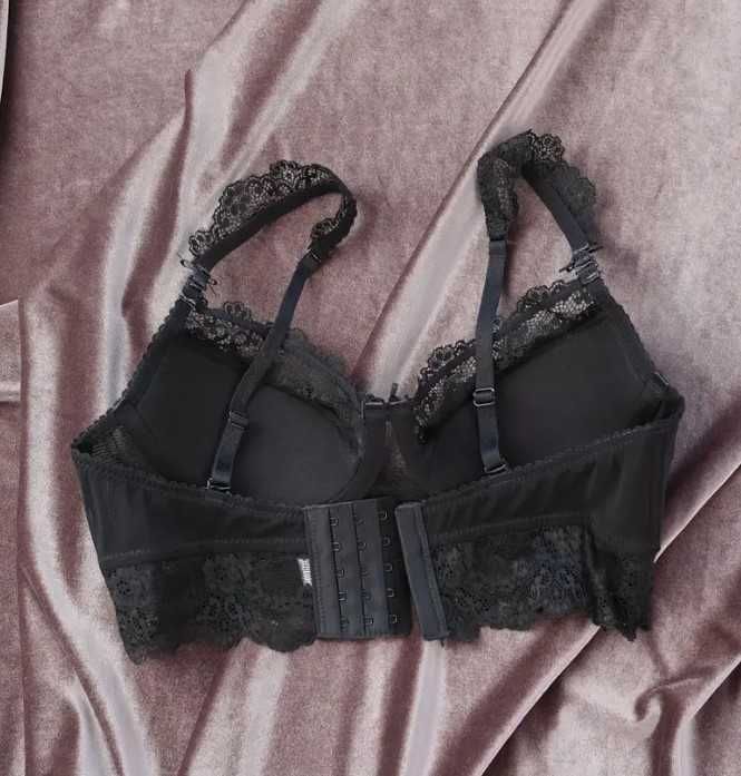 Conforto e Elegância: Sutiã de Renda Preto – Tamanho 95D