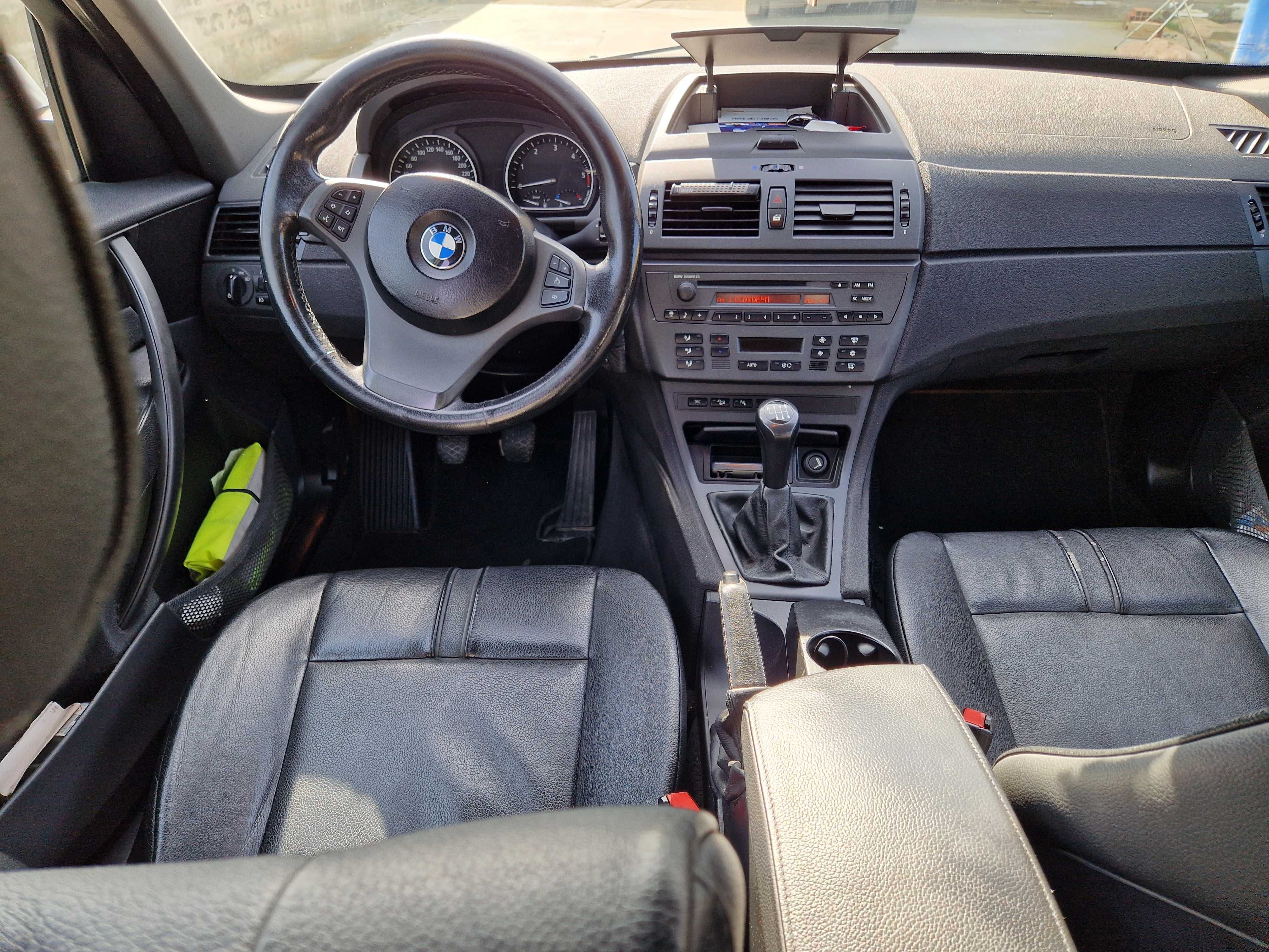 BMW X3 3.0 com imposto antigo