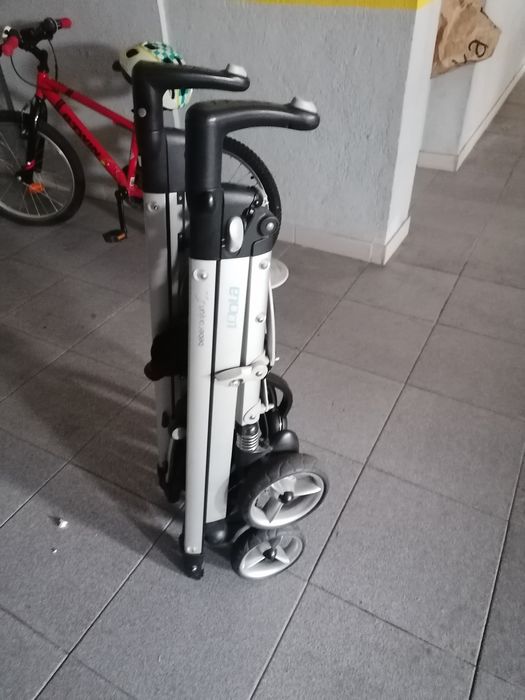 NOVO PREÇO - Cadeira de bebe com ovo da Bebe Confort Loola