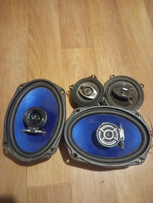 У продажі 4 динаміка